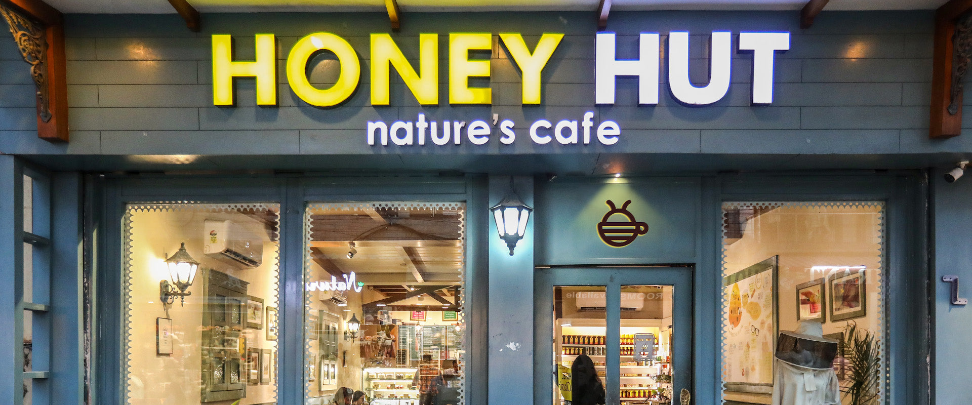 Cafe Honey Hut