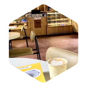 Cafe Honey Hut